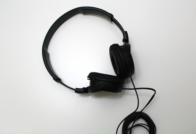 Sony MDR-ZX110 On the ear Headphones Review