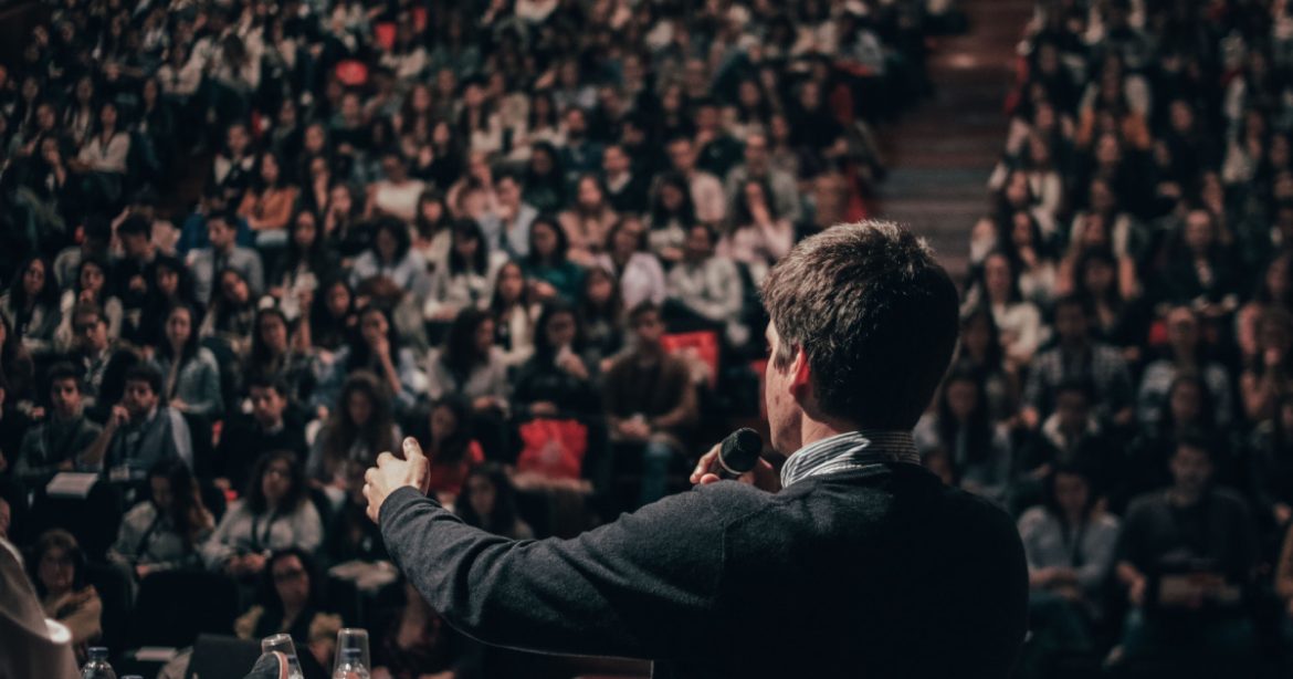 How to Make Your Guest Speakers Feel Special in 3 Easy Steps How to Make Your Guest Speakers Feel Special in 3 Easy Steps