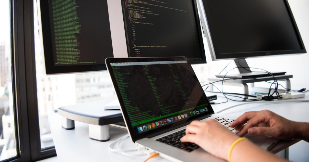 How to Choose the Right Software Development Tools to Use in 2022 How to Choose the Right Software Development Tools to Use in 2022