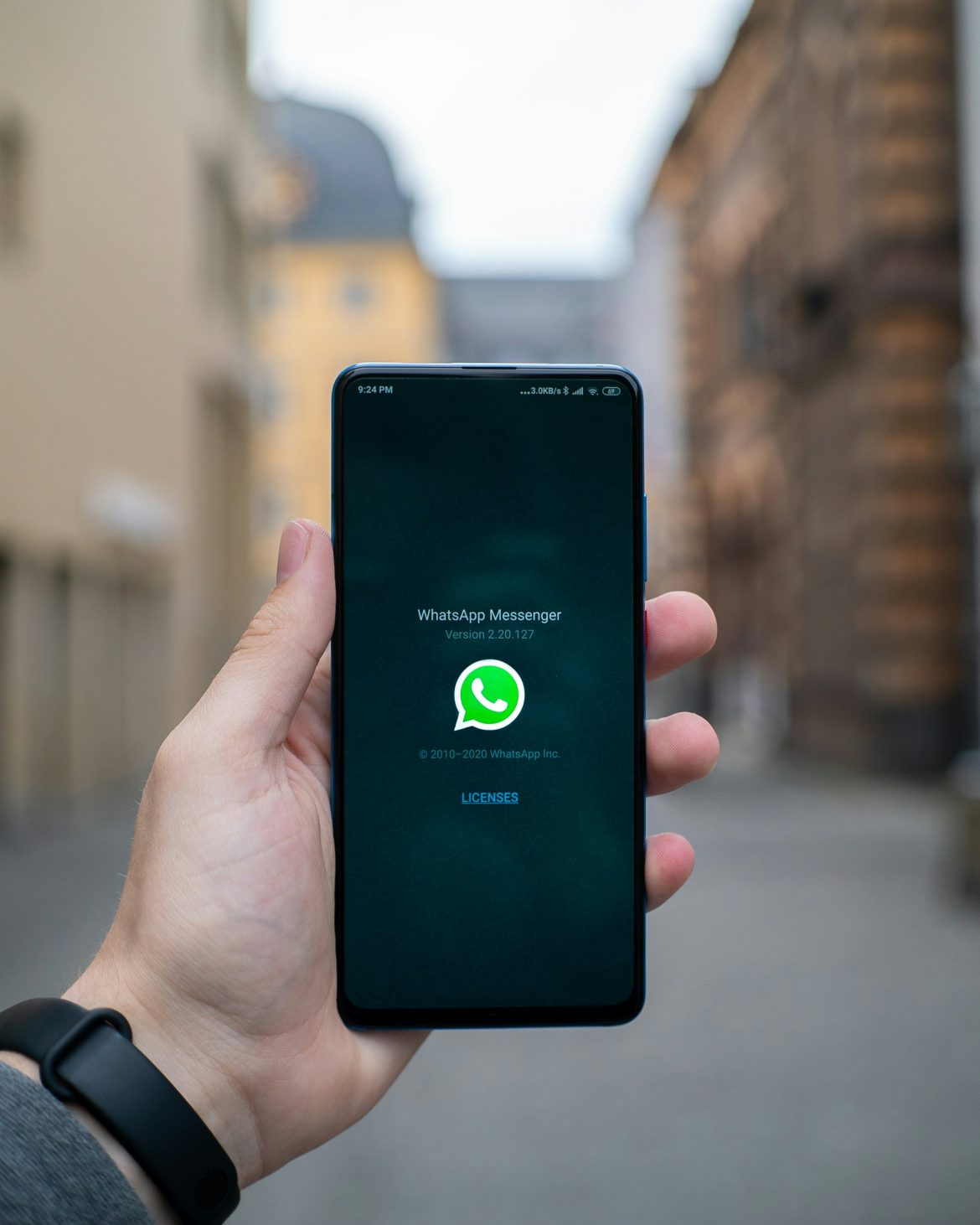 how-do-i-remove-a-status-photo-from-whatsapp How Do I Remove a Status Photo from WhatsApp